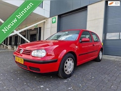 Volkswagen Golf - 1.6 AUTOMAAT NAP MET.LAC
