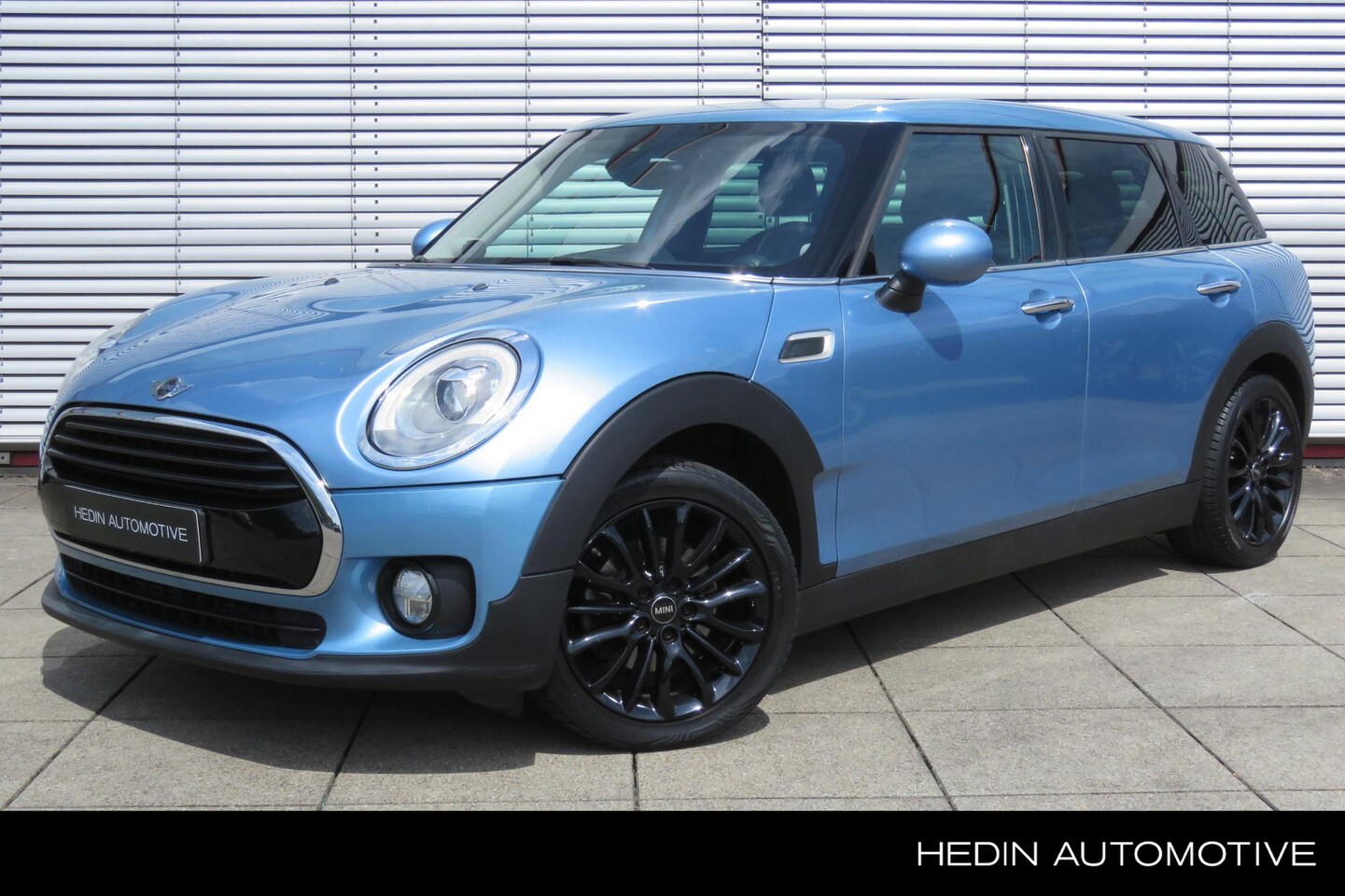 MINI Clubman - Mini 1.5 Cooper Chili Business Plus | Parkeersensoren Achter | All-Season Banden | Harman - AutoWereld.nl