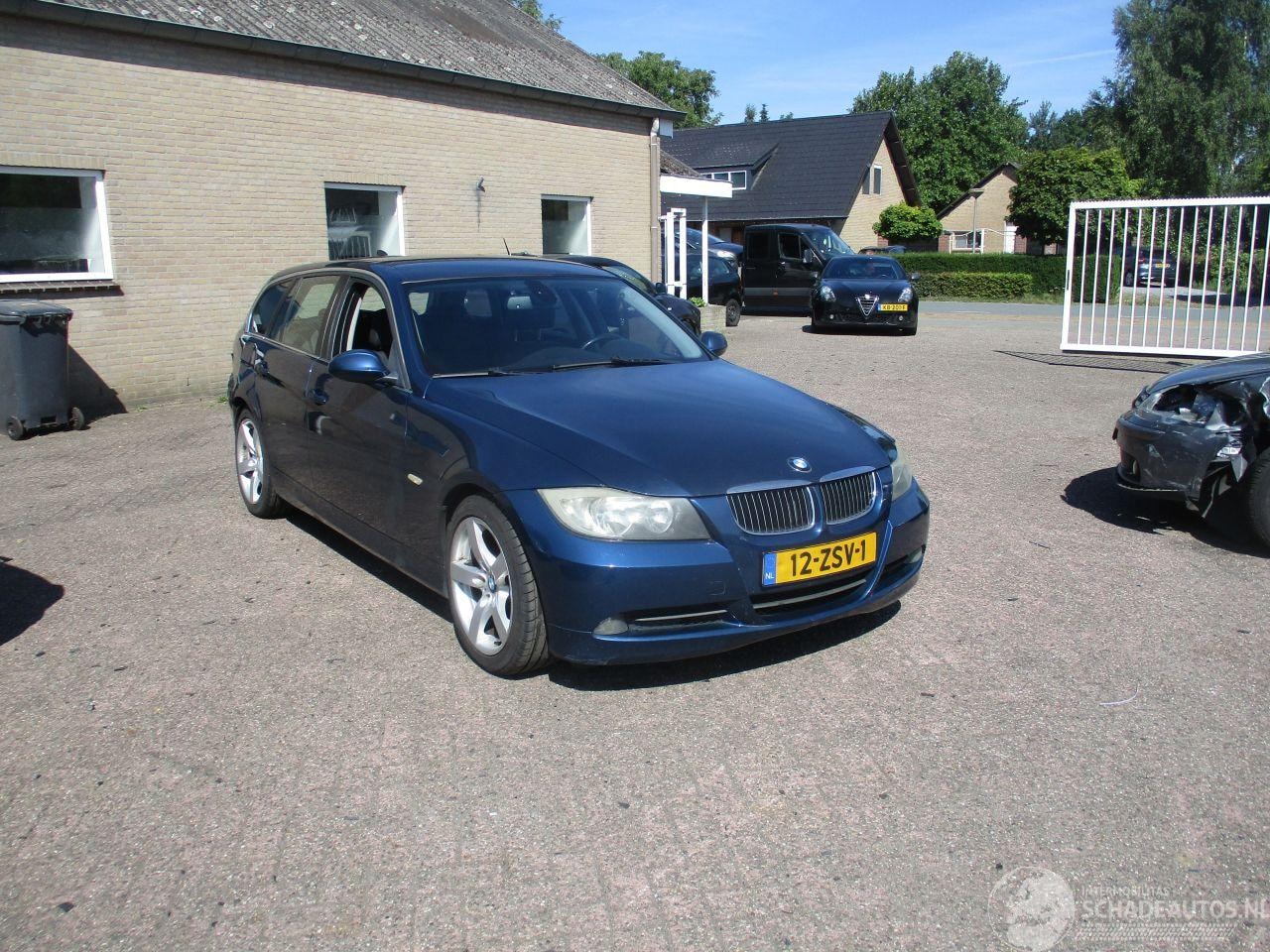 BMW 3-serie Touring - 325i Aut Executive - AutoWereld.nl