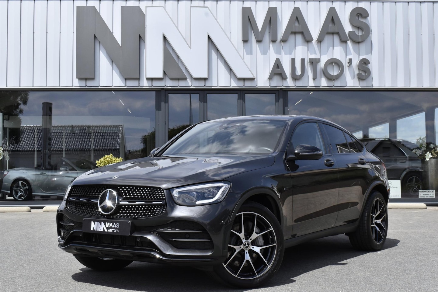 Mercedes-Benz GLC-klasse Coupé - 300e 4MATIC Business Solution AMG Luchtvering BTW - AutoWereld.nl