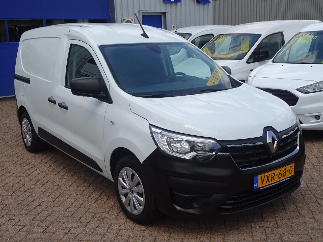 Renault Express - 1.5 dCi 75 Comfort + AIRCO GROOT NAVI SCHERM SCHUIFDEUR CRUISE CONTROL - AutoWereld.nl