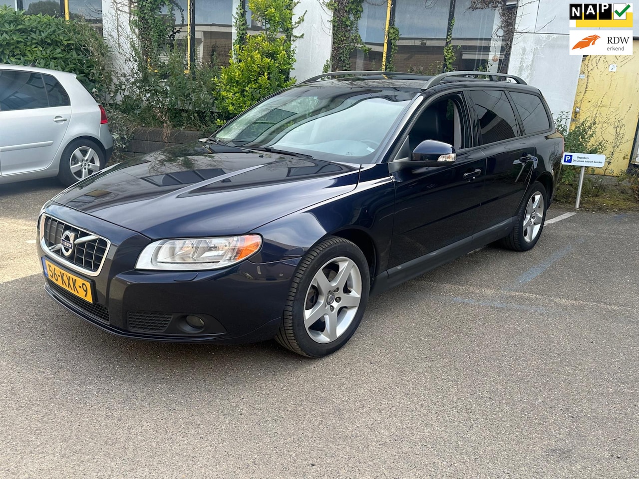 Volvo V70 - 2.0 Limited Edition/ Auto rookt - AutoWereld.nl