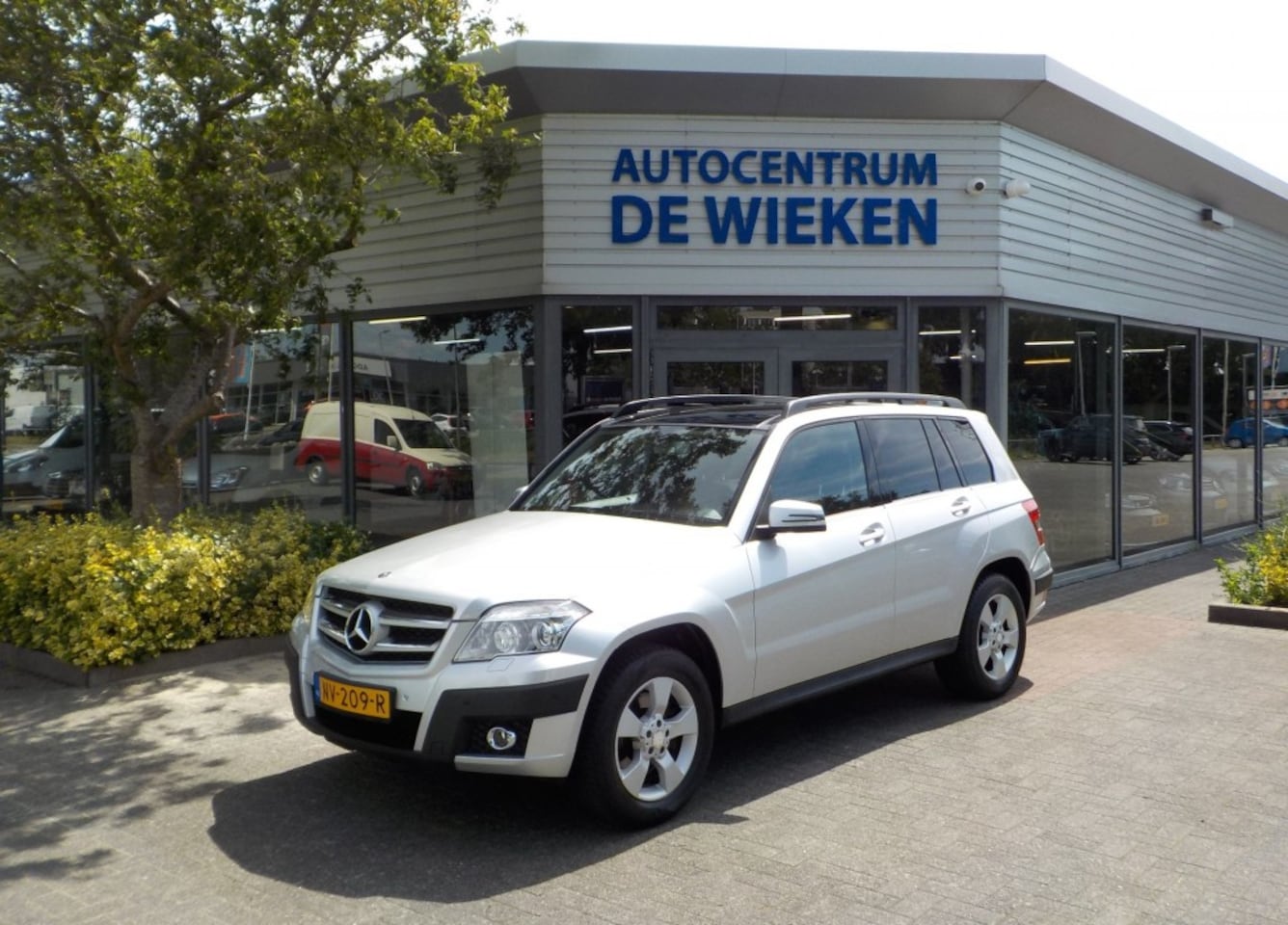 Mercedes-Benz GLK-klasse - 350 4-MATIC FIRST EDITION LEDER PANO COMAND TREKHAAK STOELVERWARMING VOL OPTIES - AutoWereld.nl
