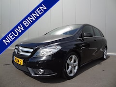 Mercedes-Benz B-klasse - 180 Ambition | STOELVERWARMING | TREKHAAK | CARPLAY NAVI |