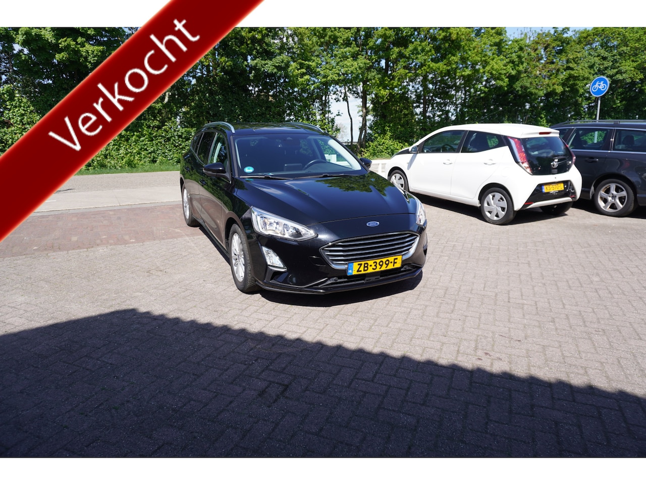 Ford Focus Wagon - 1.0 EcoBoost Titanium Business AUTOMAAT TREKHAAK CARPLAY CLIMA CRUISE - AutoWereld.nl