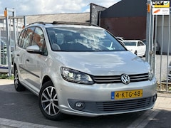 Volkswagen Touran - 1.2 TSI Easyline 7 Persoons | Xenon | Panoramadak | Cruise control | Trekhaak |