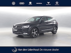 Volkswagen Tiguan - 2.0 TDI 150pk Highline DSG / Panoramadak / Stoelverwarming / Elek. Achterklep