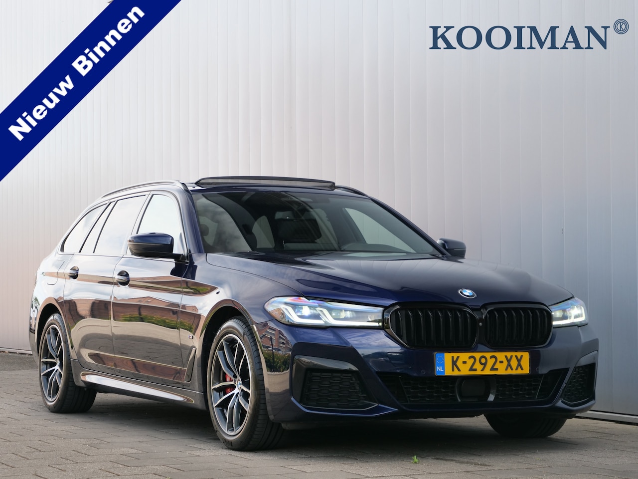BMW 5-serie Touring - 530e 292pk xDrive Business Edition Plus Automaat M-Sport stoelen / Schuifdak / Adaptive Cr - AutoWereld.nl