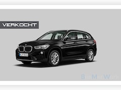 BMW X1 - sDrive18i High Executive | Stoelverwarming | Navigatie | Camera | Parkeersensoren | Head-U