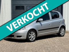 Toyota Yaris - 1.3 VVT-i Sol 2e EIG / AUTOMAAT / AIRCO / NAP