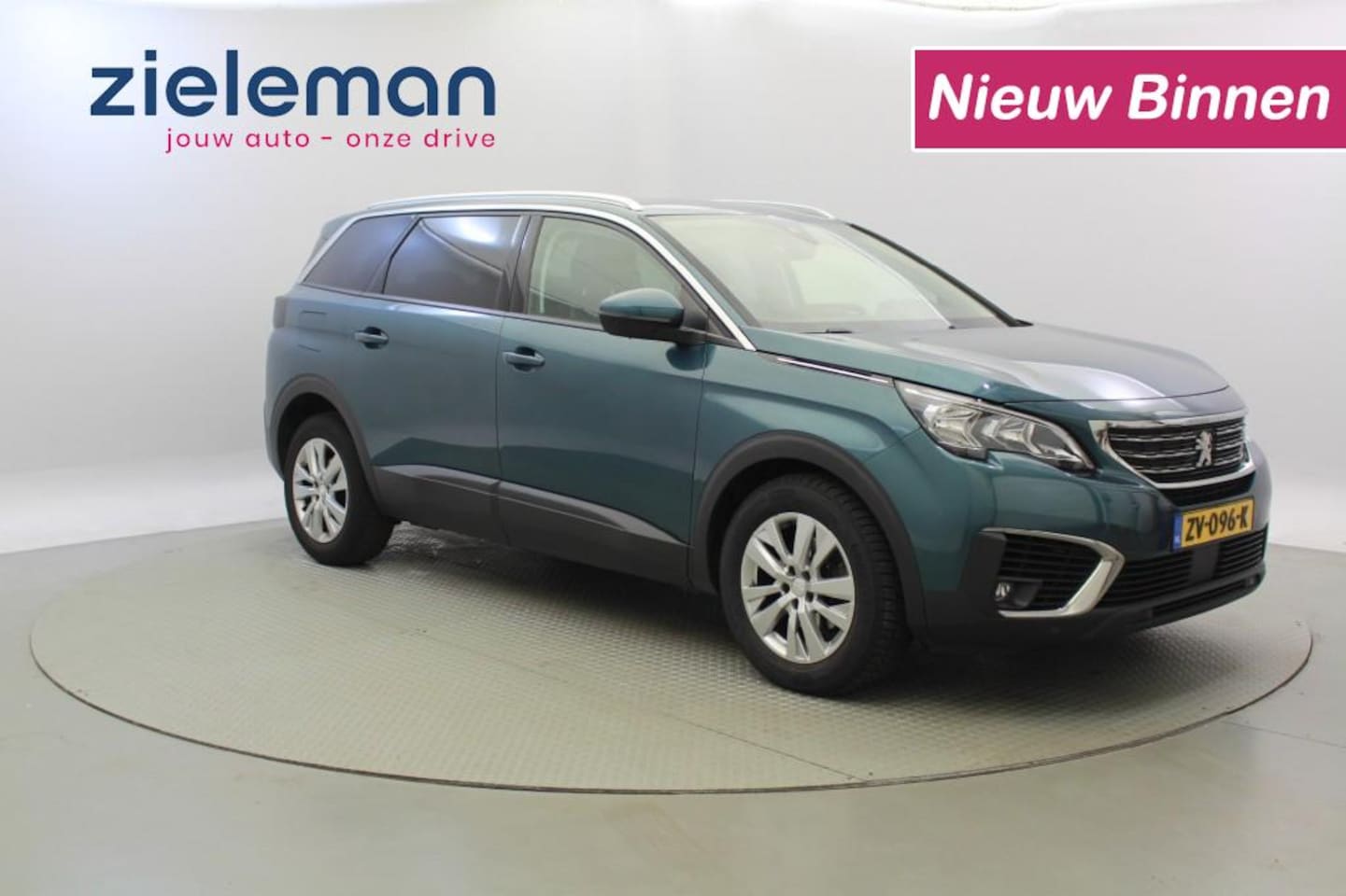 Peugeot 5008 - 1.2 PureTech Executive 7 Persoons - Carplay, Camera, Leer - AutoWereld.nl