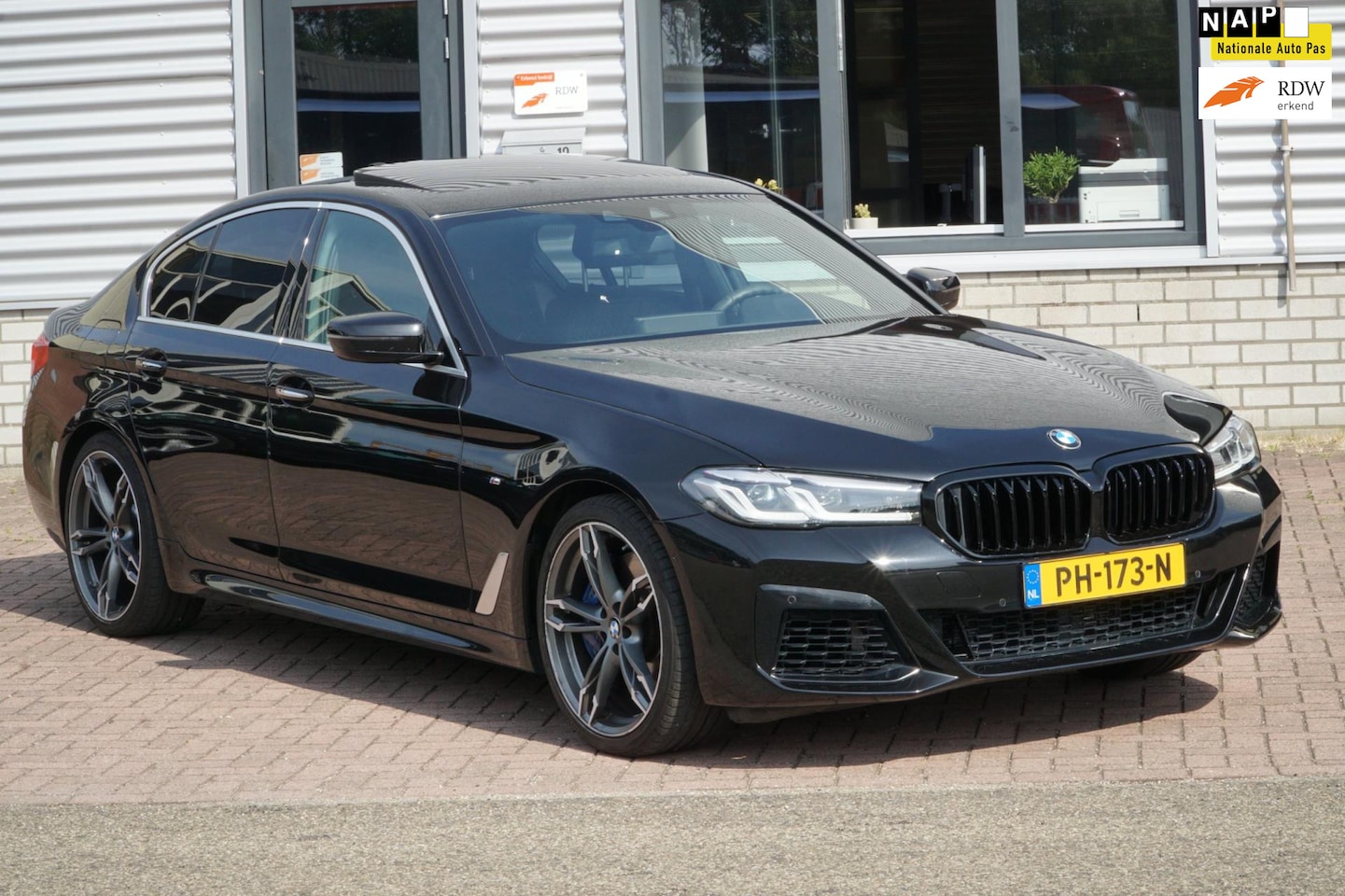 BMW 5-serie - 540i High Executive M-SPORT - AutoWereld.nl