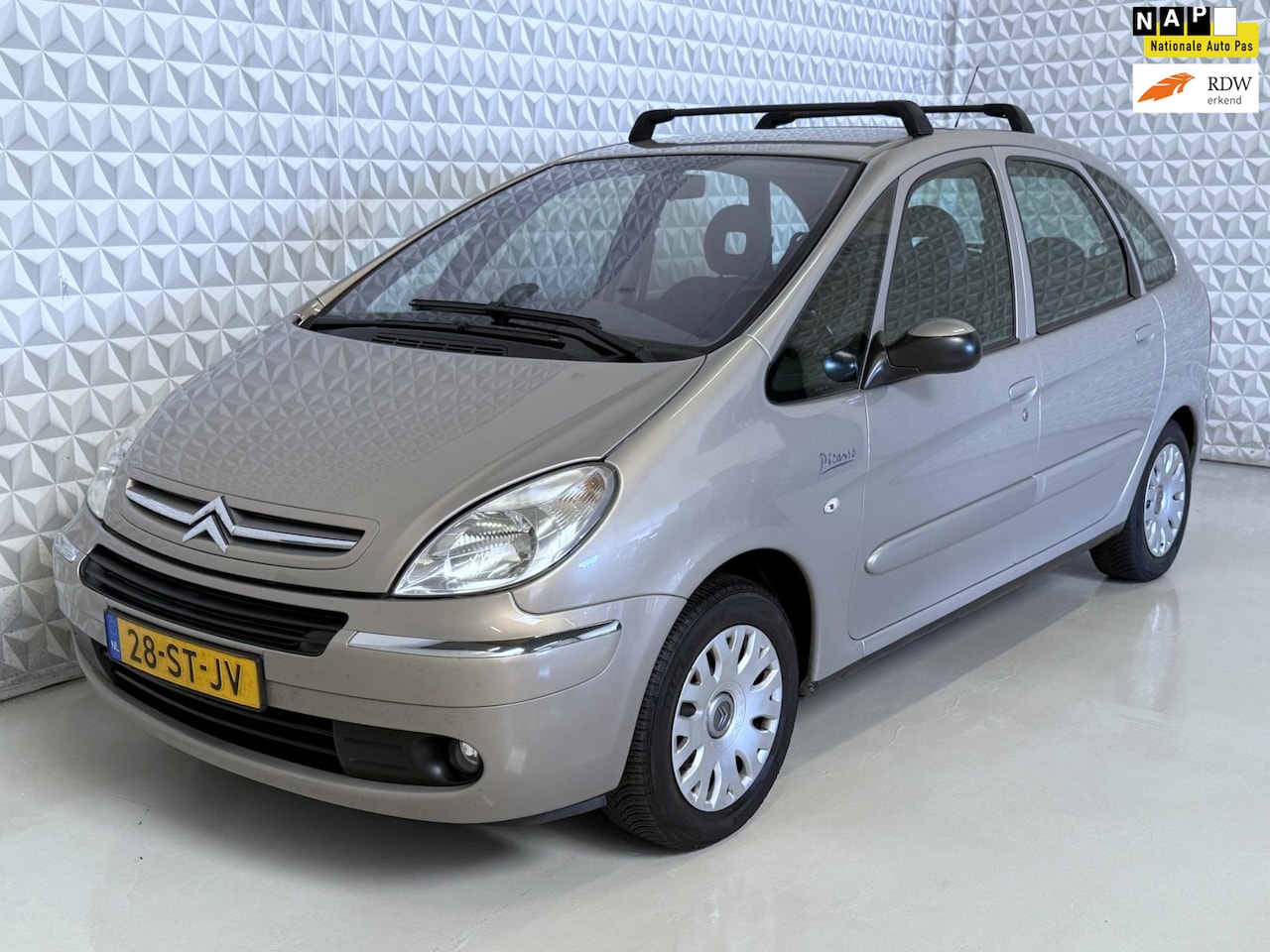 Citroën Xsara Picasso - 1.6i-16V Caractère met opties! 184.000km (2006) - AutoWereld.nl