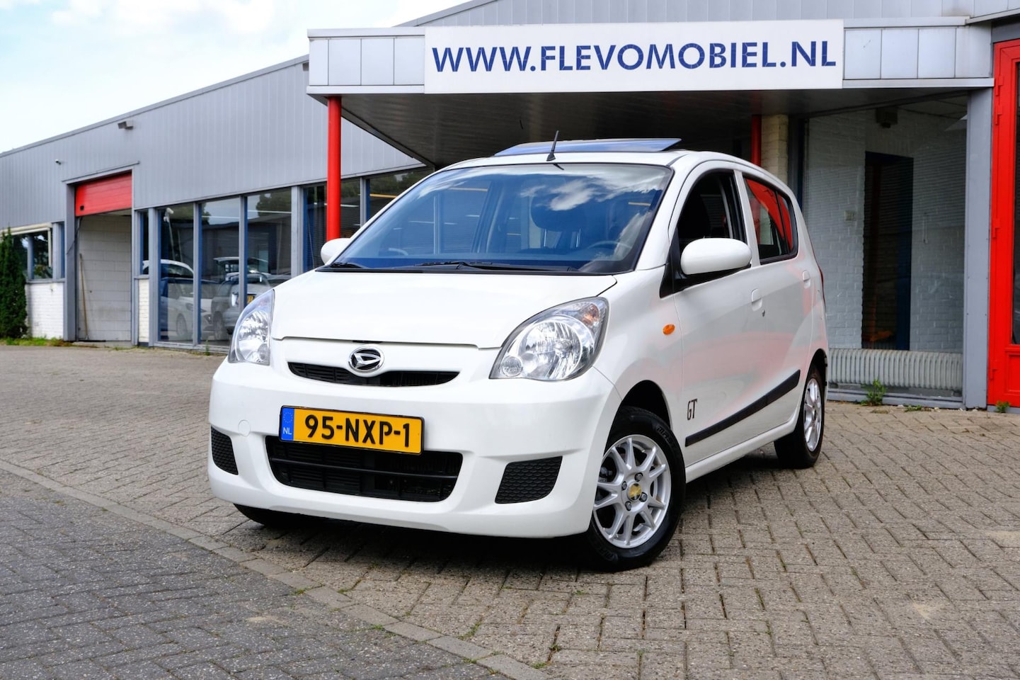 Daihatsu Cuore - 1.0 Clever 5-drs *54.190km!* Schuifdak|LMV - AutoWereld.nl