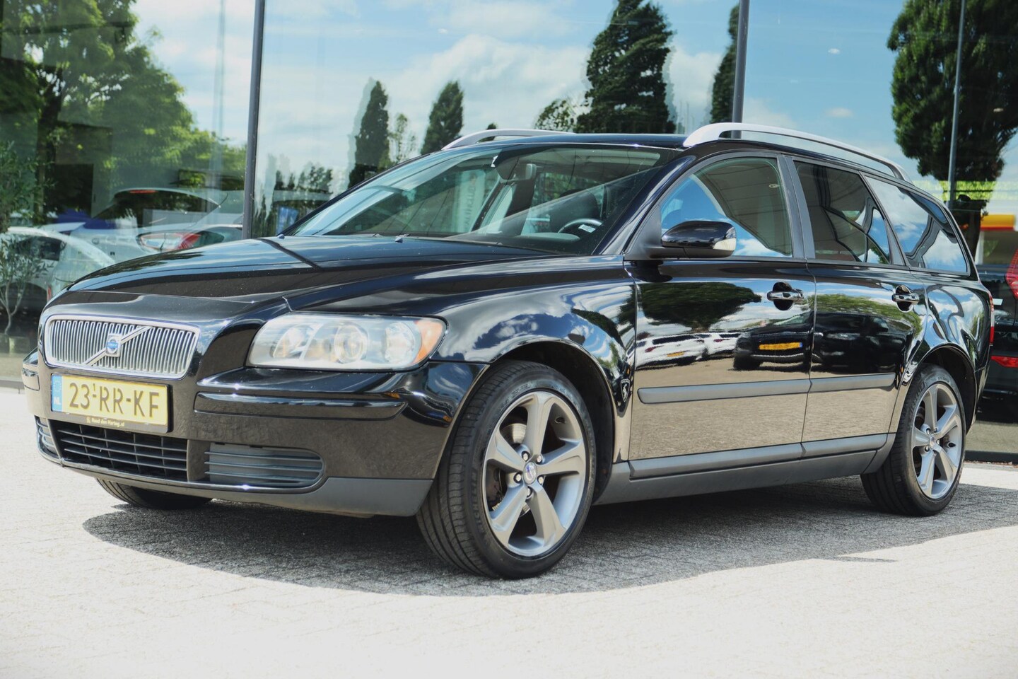 Volvo V50 - 1.8 KINETIC | NIEUWE APK | TREKHAAK | CLIMATE | CRUISE | NAP - AutoWereld.nl