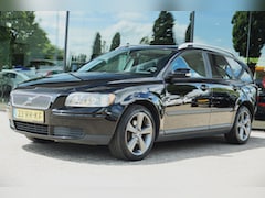 Volvo V50 - 1.8 KINETIC | NIEUWE APK | TREKHAAK | CLIMATE | CRUISE | NAP