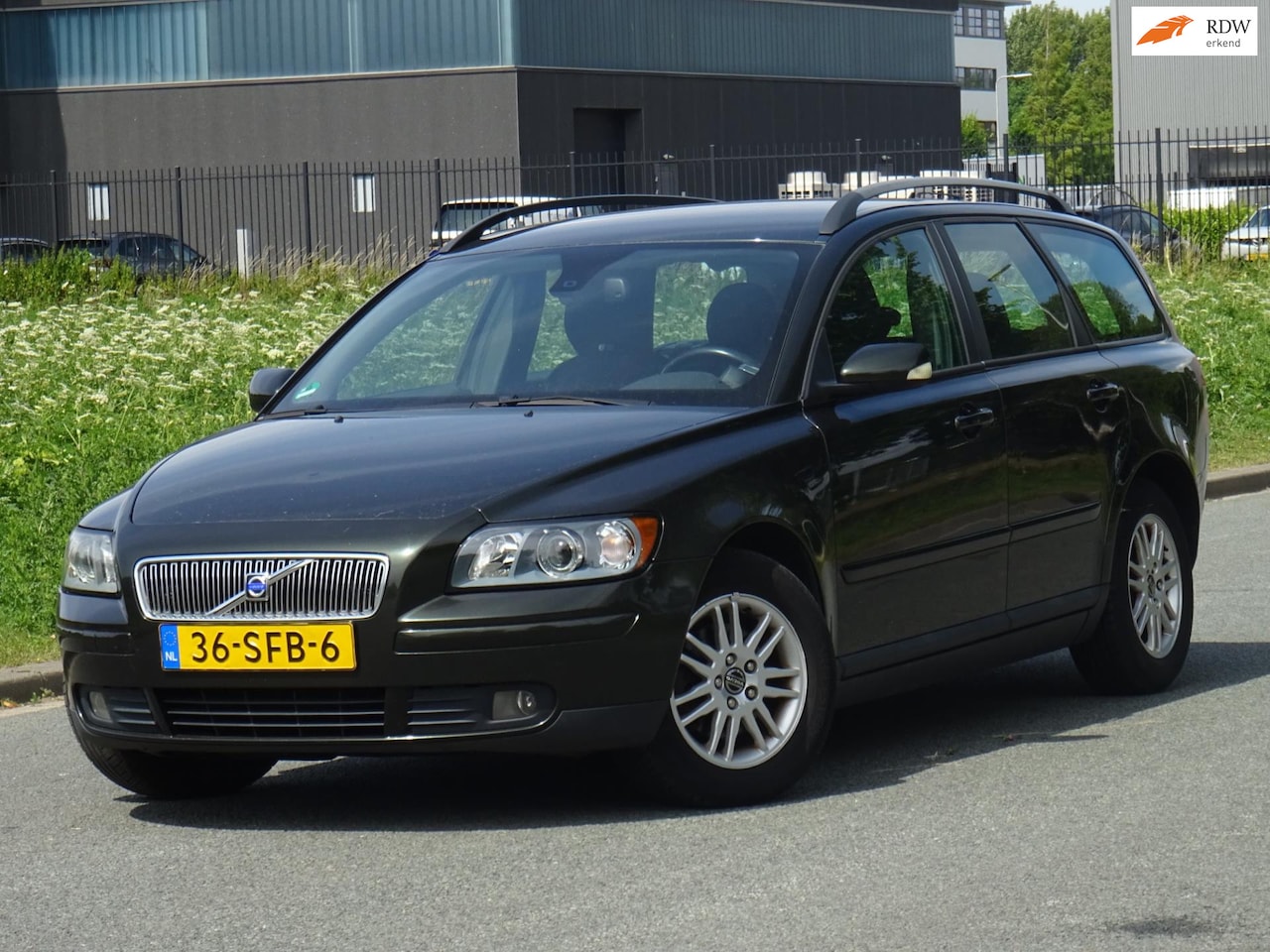 Volvo V50 - 1.8 NAP/AIRCO/CRUISE/APK 07-2026 - AutoWereld.nl