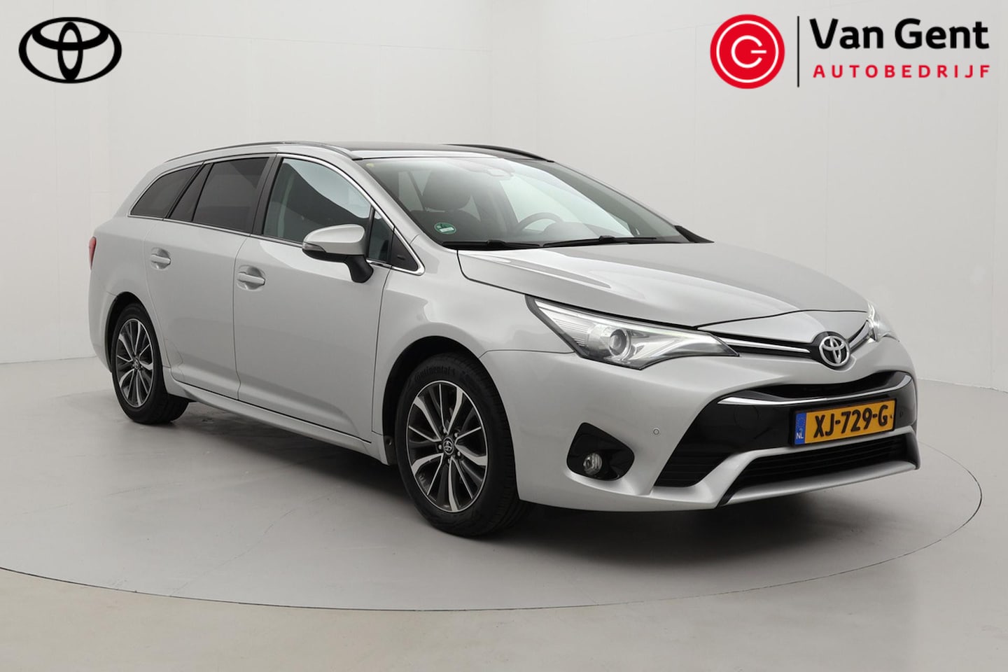 Toyota Avensis Touring Sports - 1.8 VVT-i SkyView Edition | Panoramadak | Trekhaak | Navigatie | Keyless | Cruise Control - AutoWereld.nl