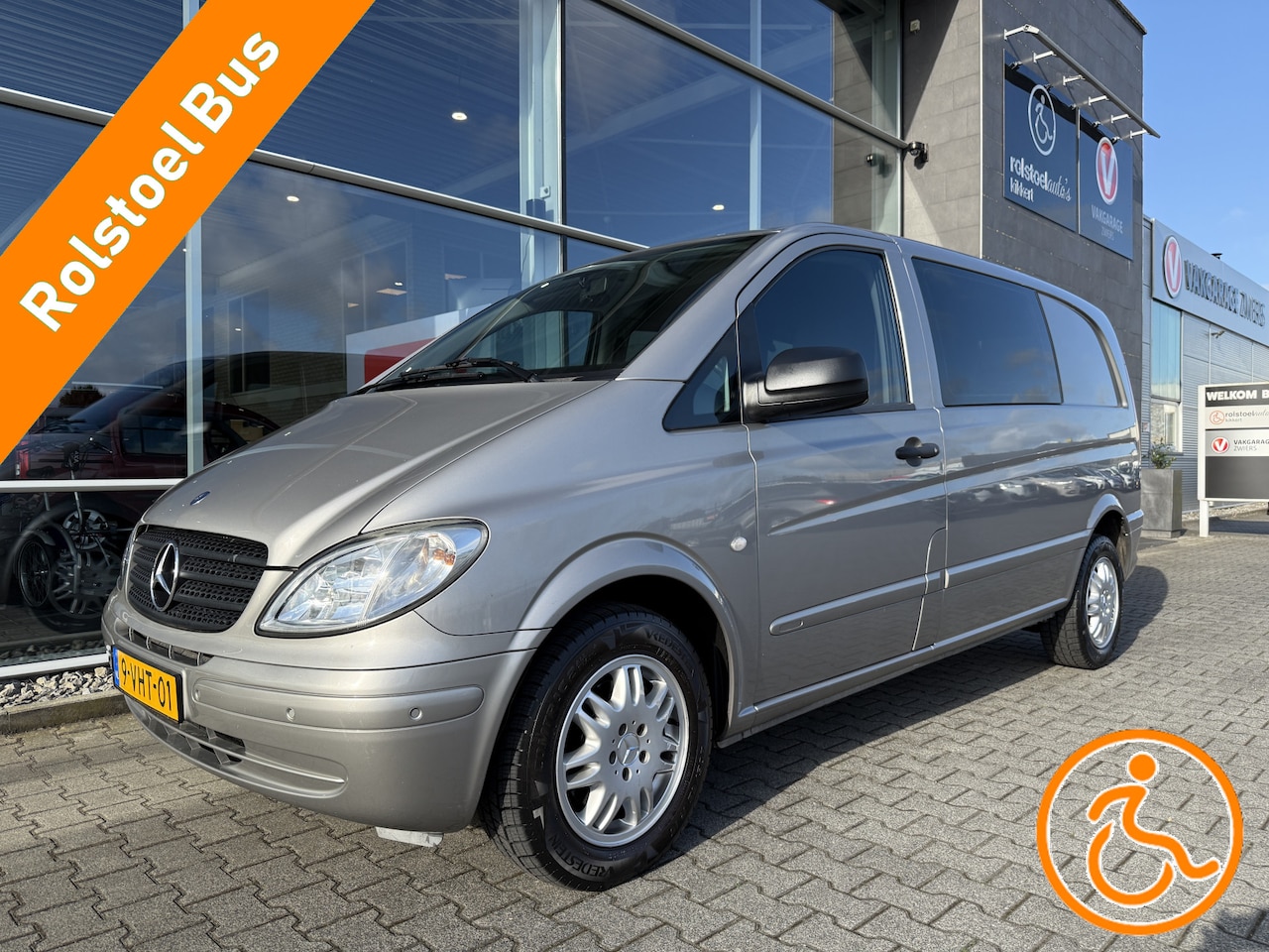 Mercedes-Benz Vito - Automaat 3+1 Rolstoelbus / Scootmobielbus 111 CDI (Mooie en goed onderhouden bus met koffe - AutoWereld.nl