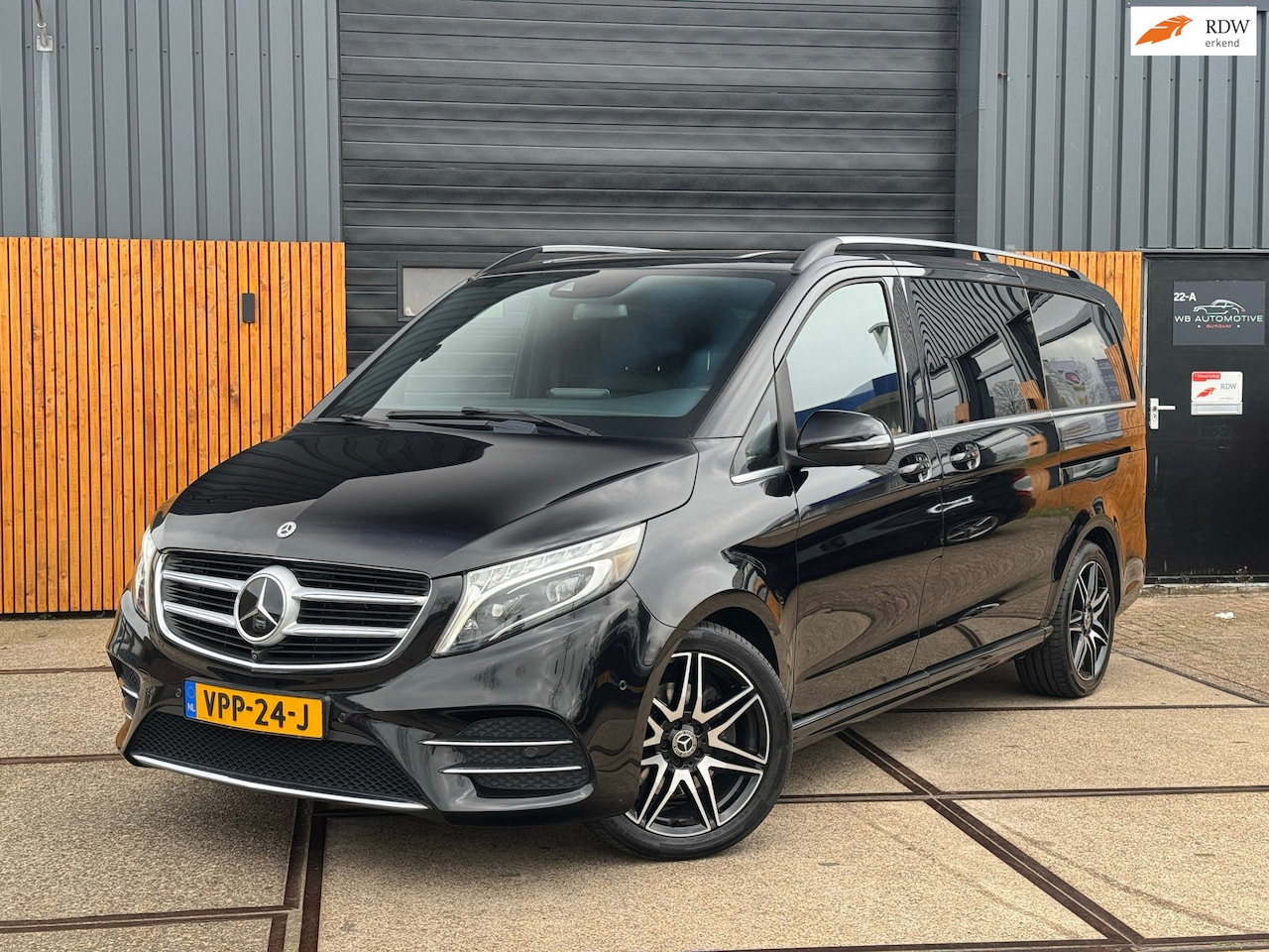 Mercedes-Benz V-klasse - 250d AMG L2*acc*burmester*stoelverw+koeling*standkachel*2xSchuifdeur*camera*lane.assist*gr - AutoWereld.nl