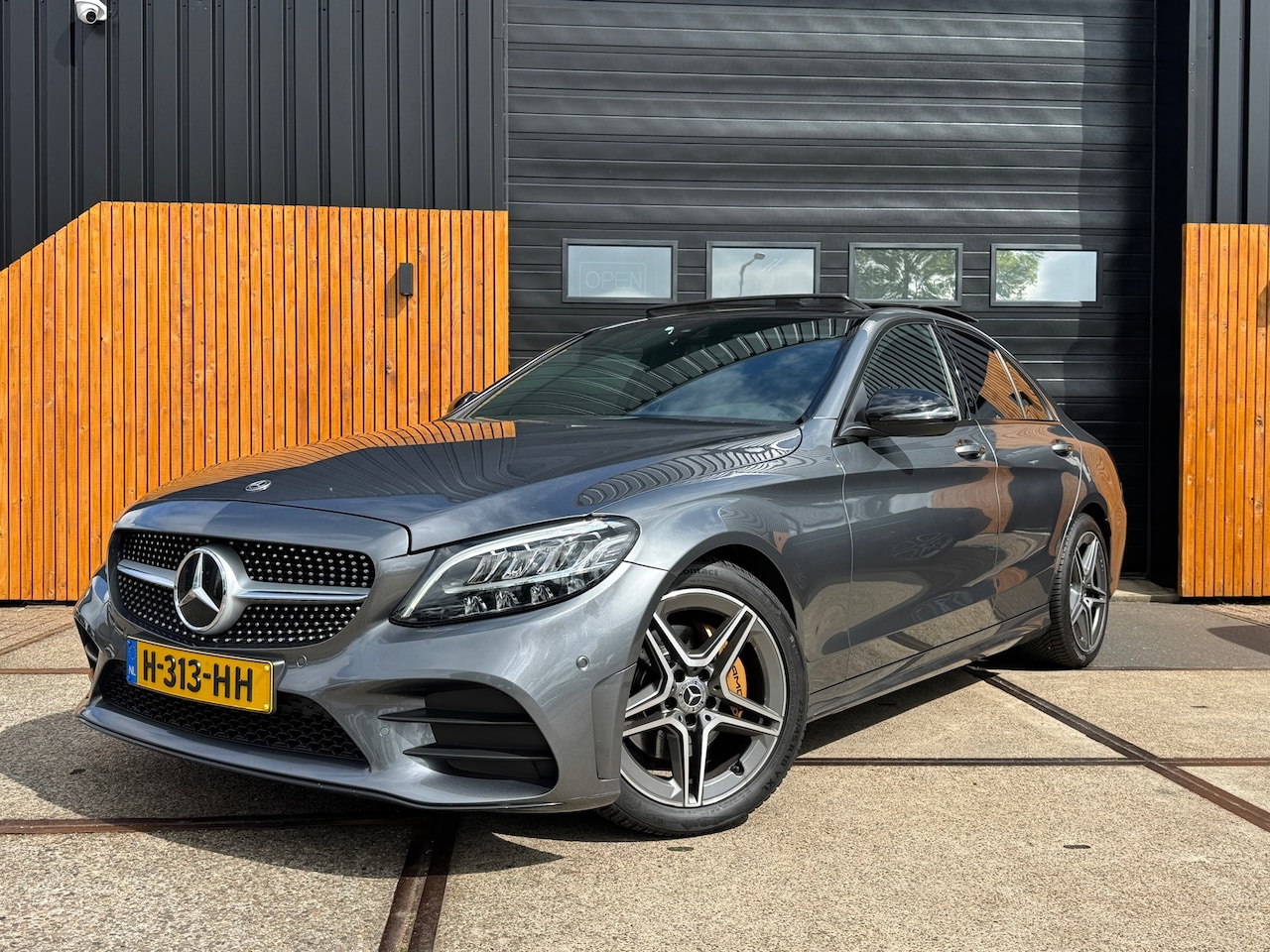 Mercedes-Benz C-klasse - 180 Business Solution AMG LED PANO - AutoWereld.nl
