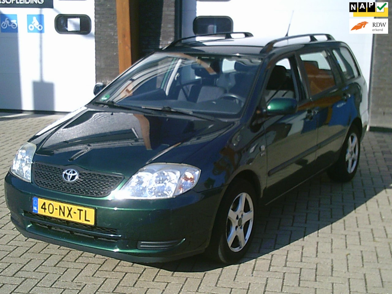 Toyota Corolla Wagon - 1.6 VVT-i Linea Terra Airco LM-V Stuurbekr - AutoWereld.nl
