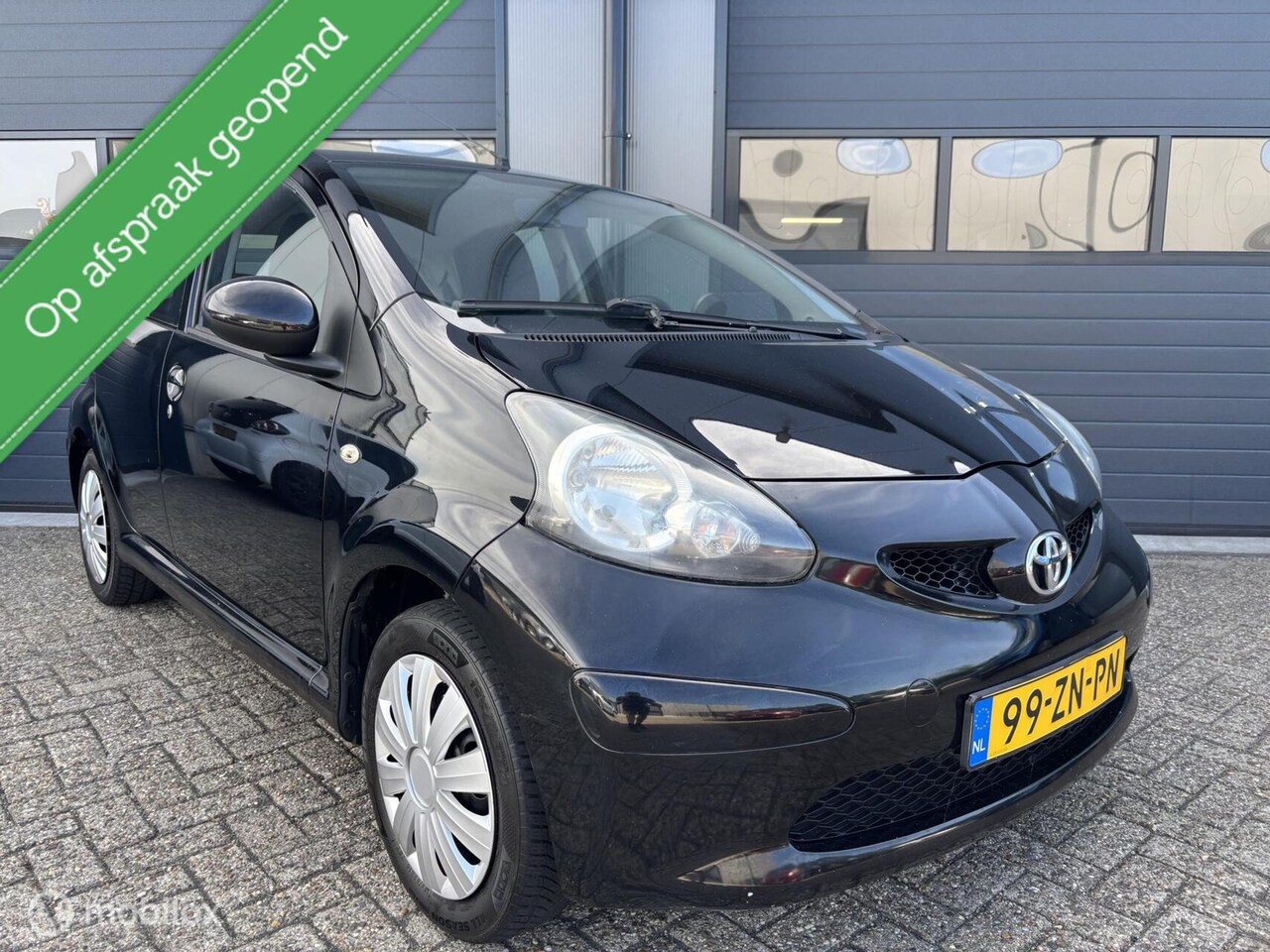 Toyota Aygo - 1.0-12V + Navi Uitvoering / 5Drs - AutoWereld.nl