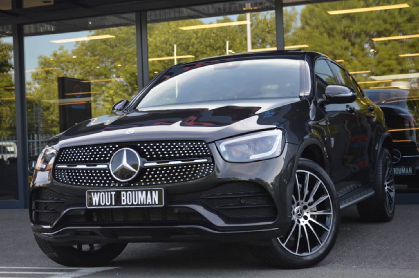 Mercedes-Benz GLC-klasse Coupé - 300e AMG Led Dak Leder Memory Burmester Distronic Camera 360 Pdc - AutoWereld.nl