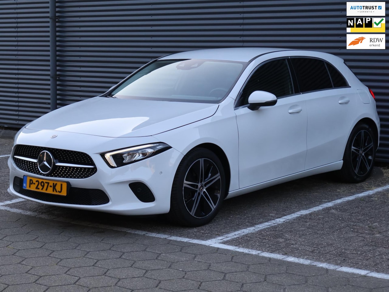 Mercedes-Benz A-klasse - 200 Business Solution|Carplay|Camera - AutoWereld.nl