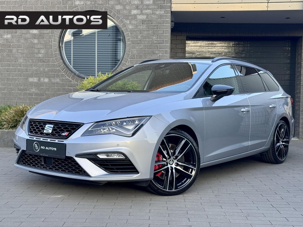 SEAT Leon ST - 2.0 TSI CUPRA 300 4DRIVE Pano Performance Seats - AutoWereld.nl
