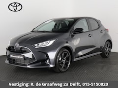 Toyota Yaris - 1.5 Hybrid Dynamic Luxury Bi-Tone | Stoelverwarming | Camera | Lichtmetalen velgen |