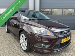 Ford Focus - 2.0 Luxe Titanium Uitvoering