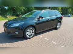 Ford Focus Wagon - 1.6 AUTOMAAT cruise contr, clima, trekhaak, camera, nieuwe APK