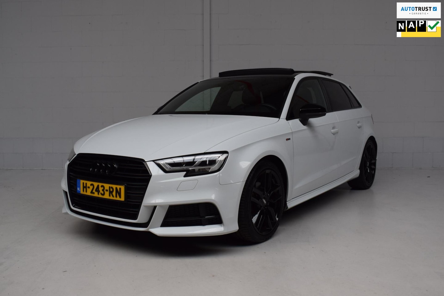 Audi A3 Sportback - 35 TFSI 150PK AUT 3X S-LINE ORG.NED / VIRTUAL / LEER / VLAKSTUUR / LED / NAP - AutoWereld.nl