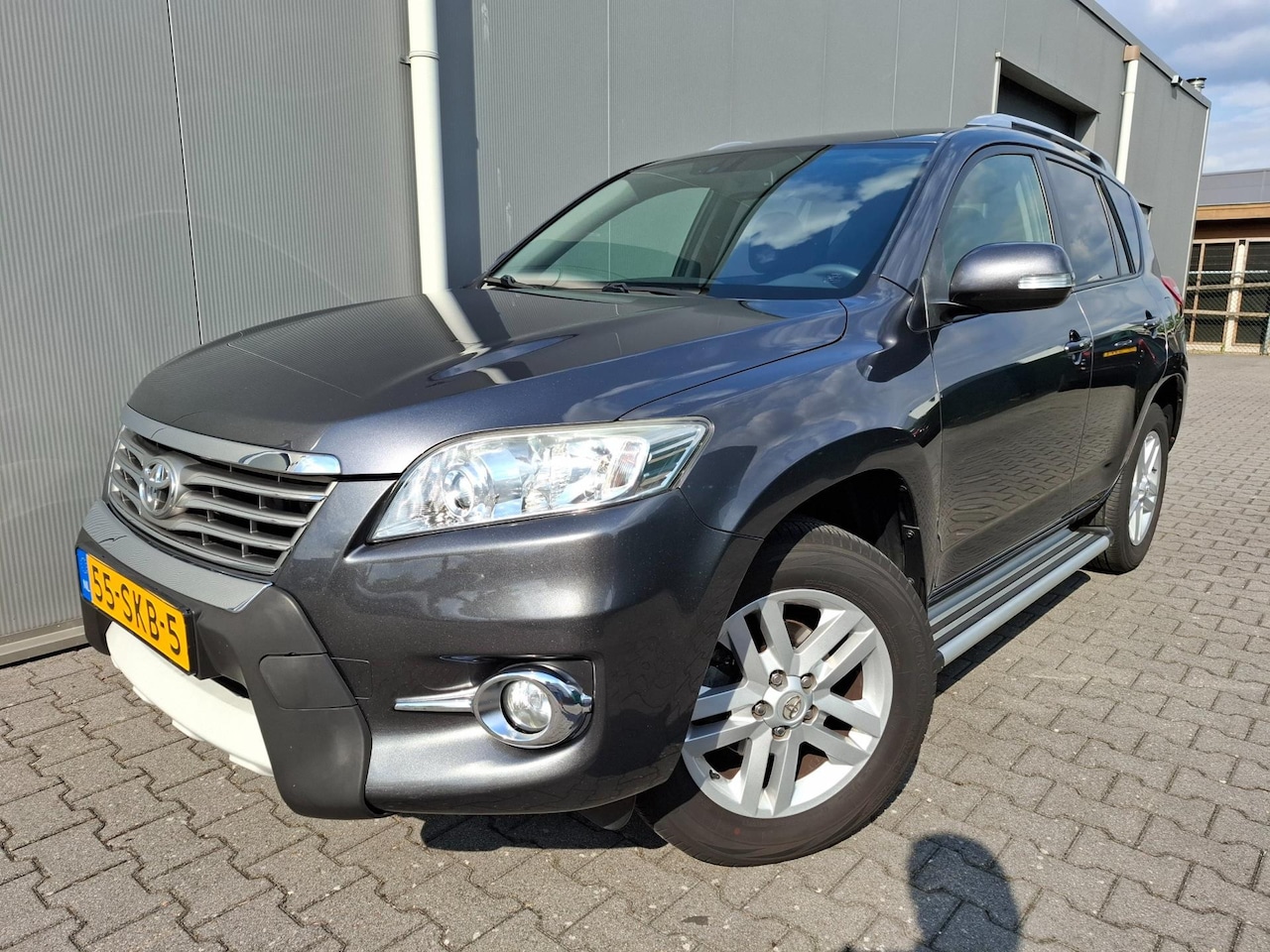 Toyota RAV4 - 2.0 VVTi Dynamic CLIMA/CRUISE/NAVI/LEER! - AutoWereld.nl