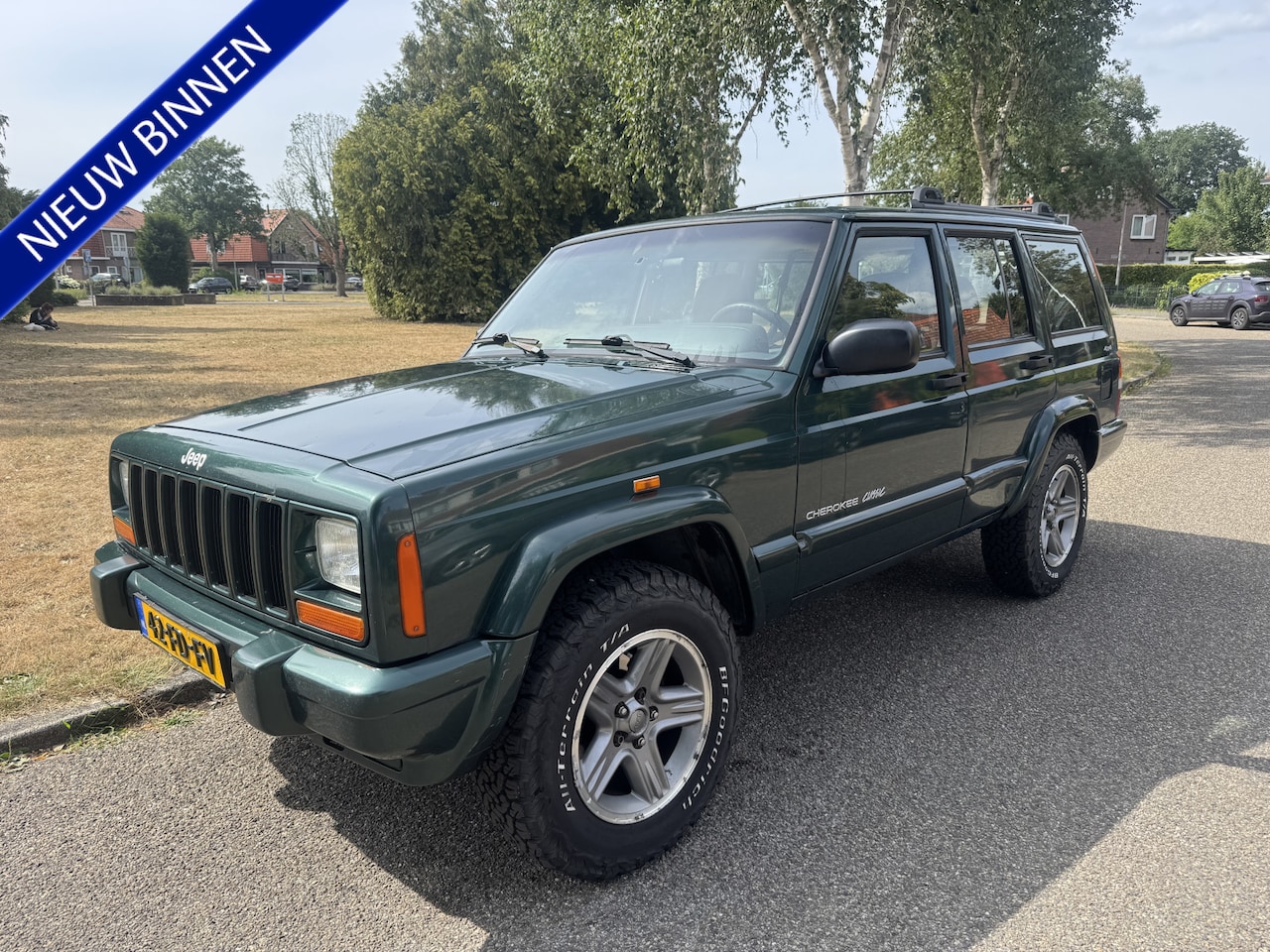 Jeep Cherokee - 4.0i Classic NL AUTO, RIJDT GOED, APK 3-2026 - AutoWereld.nl