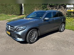 Mercedes-Benz GLC-klasse - 250 4MATIC AMG Premium Plus PANORAMADAK / CAMERA / LEER / TREKHAAK / 19INCH