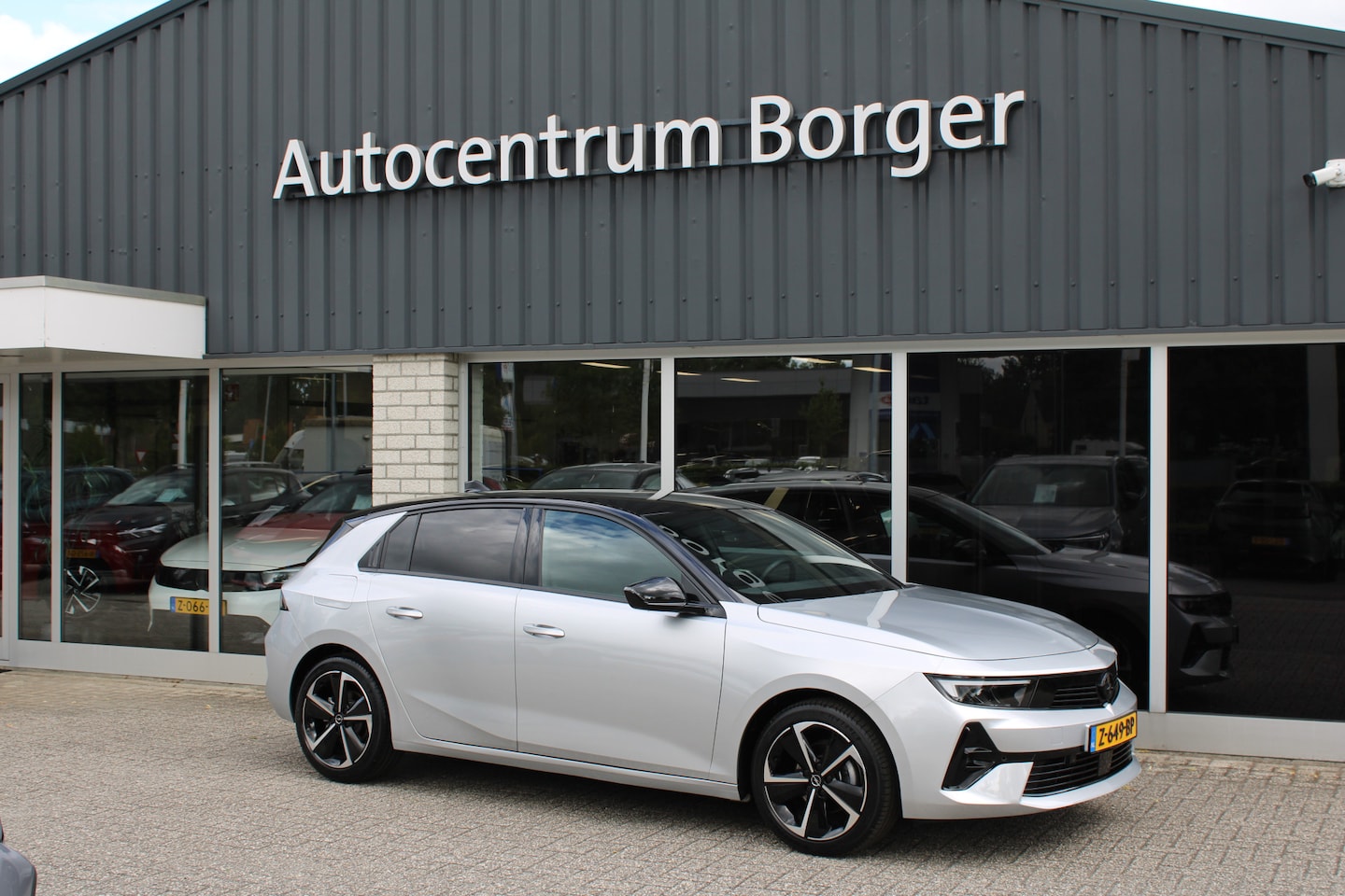 Opel Astra - 1.2 Turbo GS Automaat Navi/Clima/17''LM - AutoWereld.nl