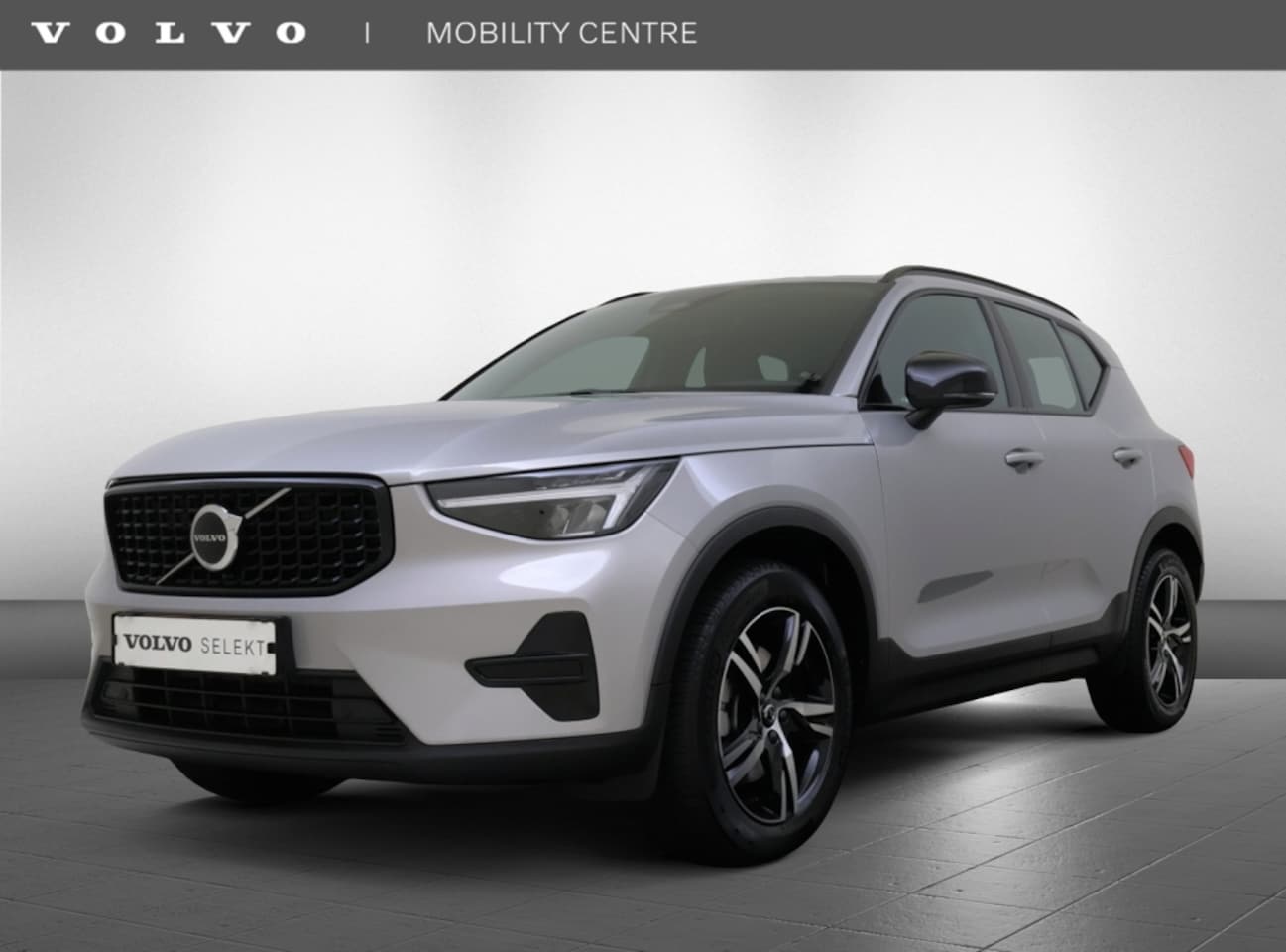 Volvo XC40 - 2.0 B4 Plus Dark | Trekhaak | Apple CarPlay | Dodehoek detectie - AutoWereld.nl