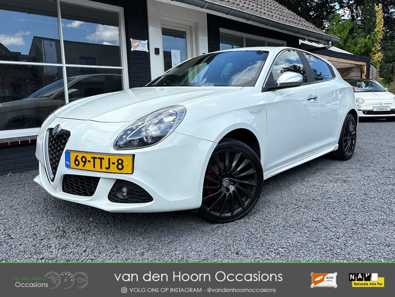 Alfa Romeo Giulietta - 1.4 T CLIMA | CRUISE | PARK.SENS | HALFLEDER | 18INCH | NAP - AutoWereld.nl