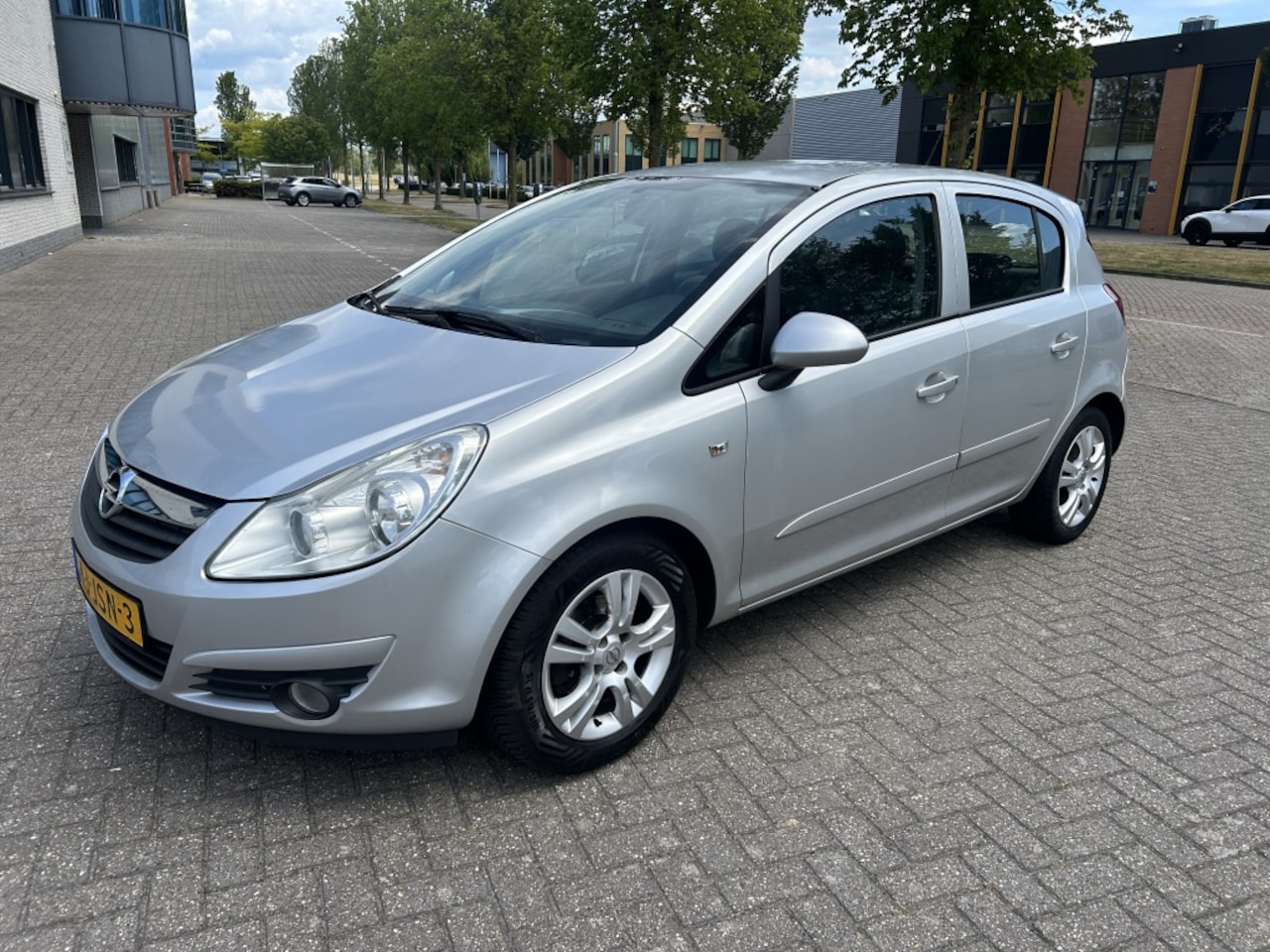 Opel Corsa - 1.4-16V Enjoy AIRCO CRUISE TRHK NAP! - AutoWereld.nl