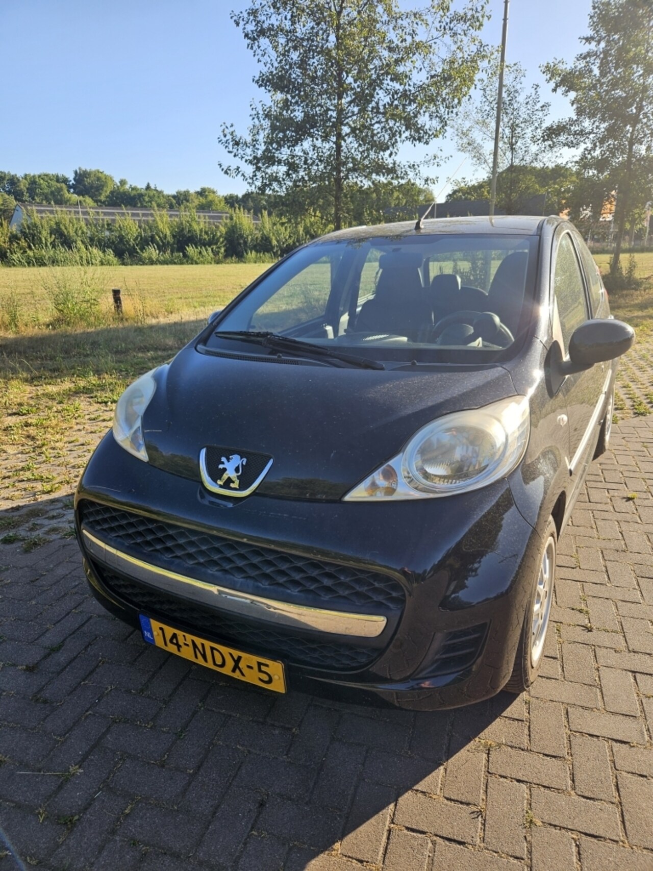 Peugeot 107 - 1.0-12V XS 1.0-12V XS - AutoWereld.nl