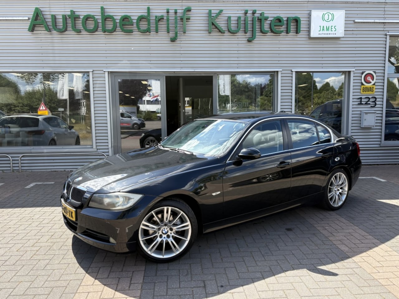 BMW 3-serie - 325i Dynamic Exec. - AutoWereld.nl