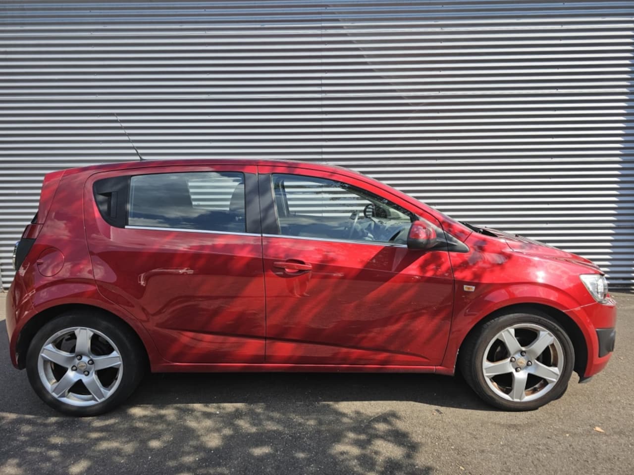 Chevrolet Aveo - 1.4 LTZ 1.4 LTZ - AutoWereld.nl