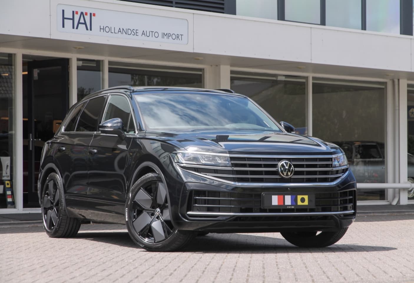 Volkswagen Touareg - 3.0 TSi eHybrid 4M Elegance I Pano I ACC I Luchtvering I - AutoWereld.nl