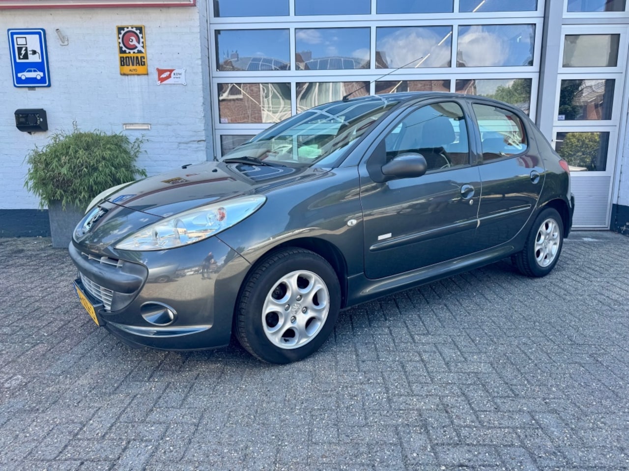Peugeot 206 - 1.4 Millesim 200 - AutoWereld.nl