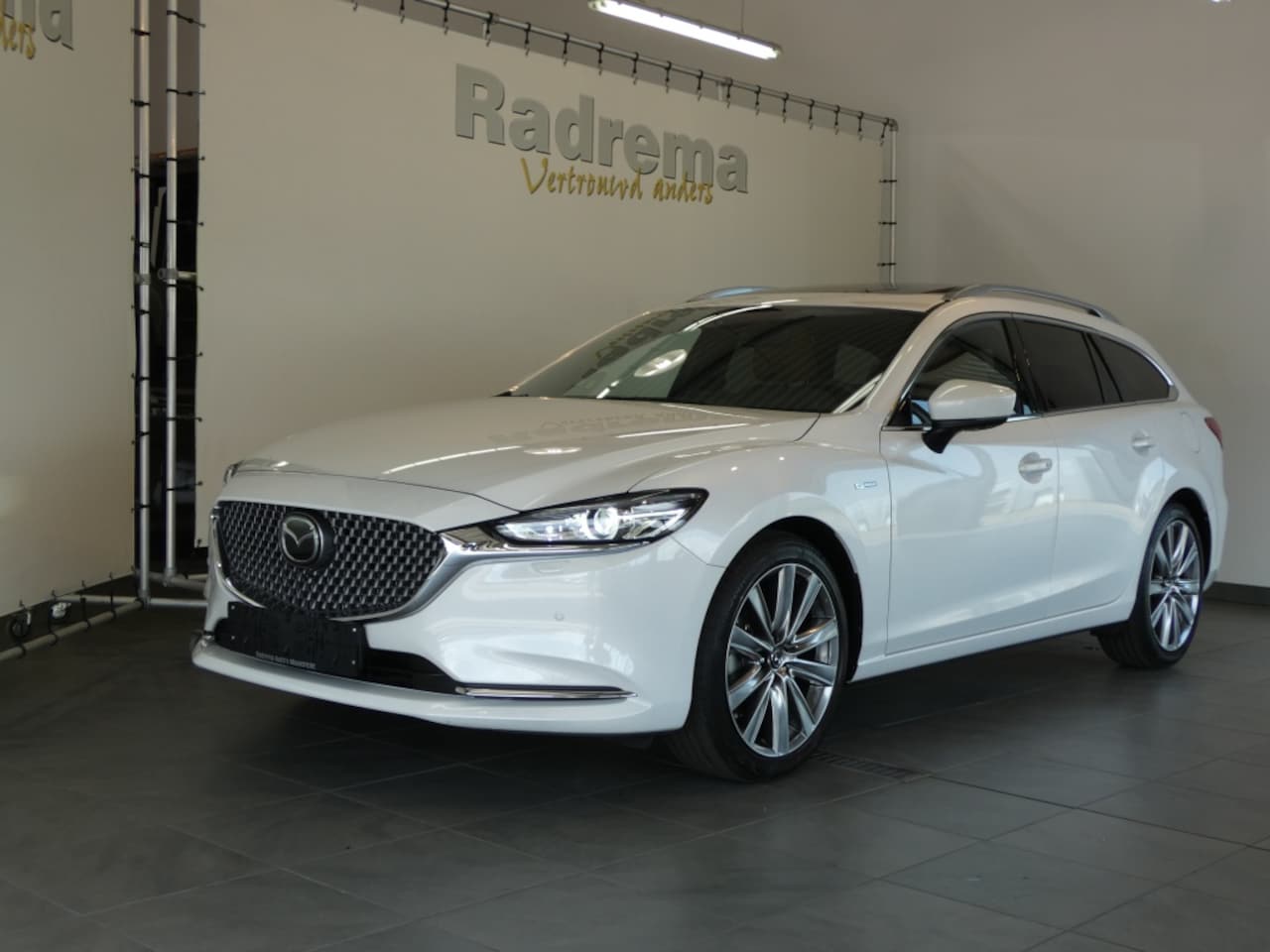 Mazda 6 Sportbreak - 6 2.5 SKYACTIV-G 194 20th Anniversary (EURO 6d) - AutoWereld.nl