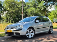 Volkswagen Golf - 1.6 FSI Trendl. Bns