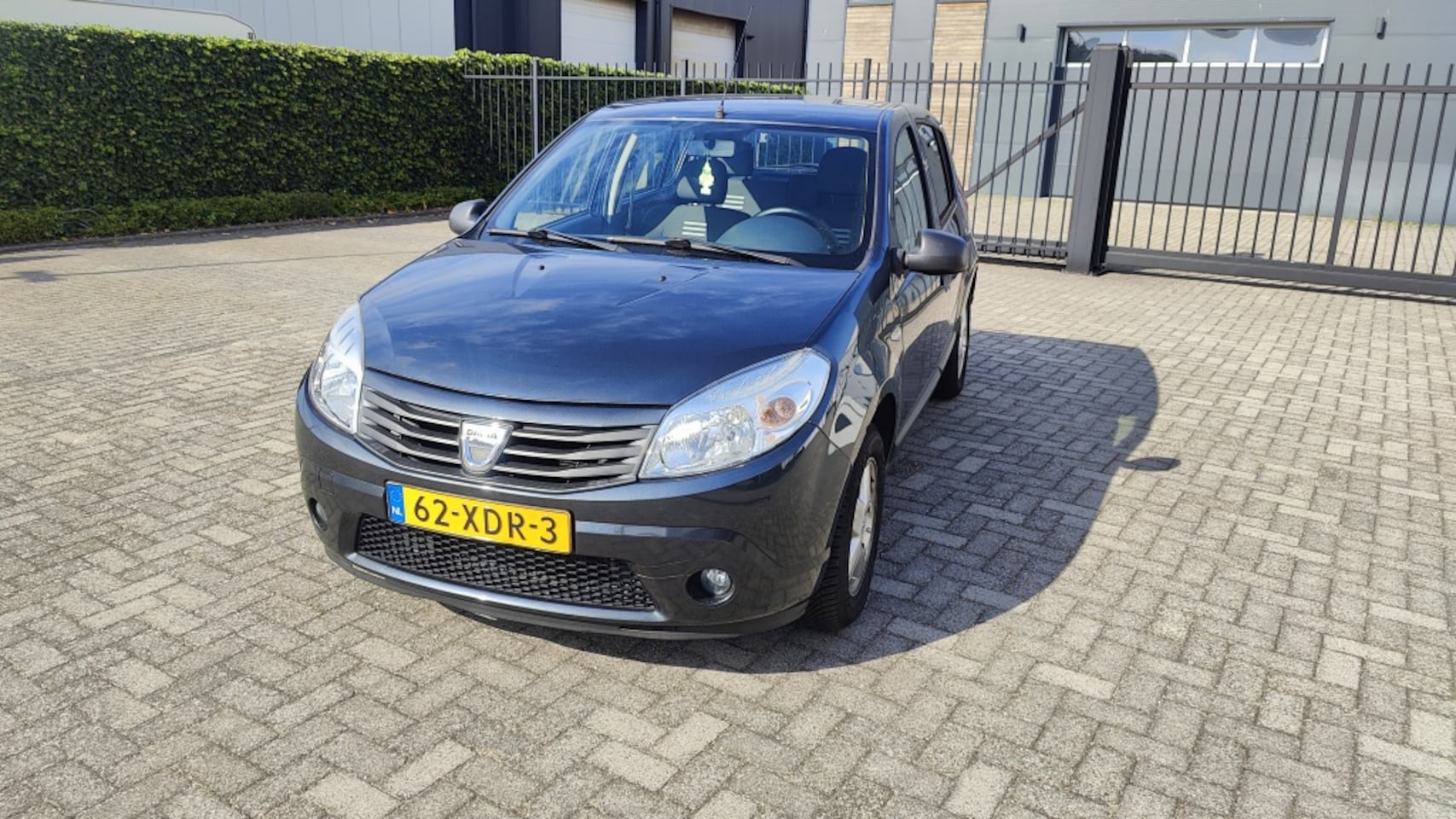 Dacia Sandero - 1.2 Aniversare bj 2012 airco nw apk - AutoWereld.nl