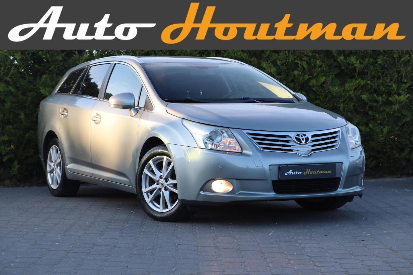 Toyota Avensis Wagon - 1.8 VVTi 147pk Automaat Dynamic Cruise|Ecc|Navi|Camera|Lmv - AutoWereld.nl